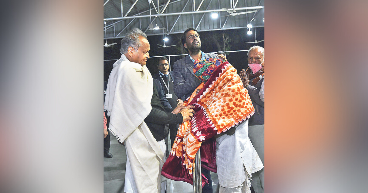 CM distributes blankets to needy